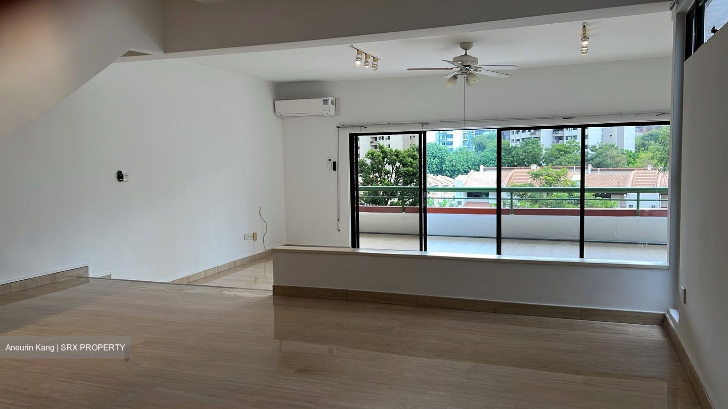 Villa Delle Rose (D10), Condominium #586498511